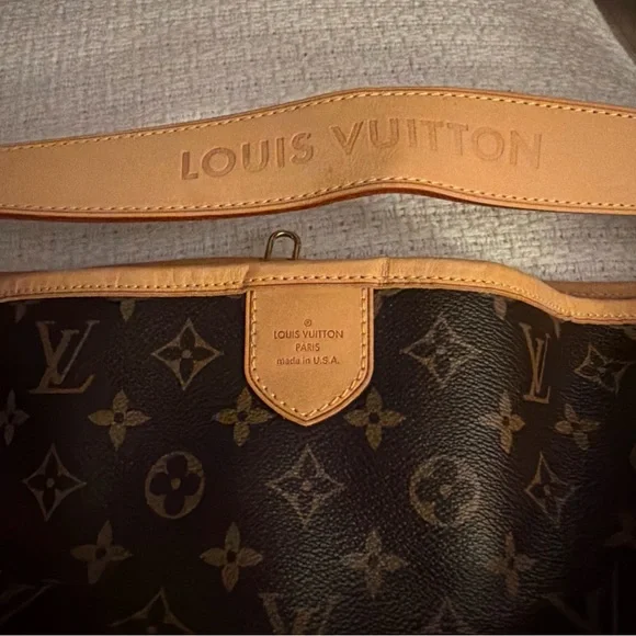 Louis Vuitton Tan and Brown delightful Monogram Shoulder Bag - Picture 4 of 12